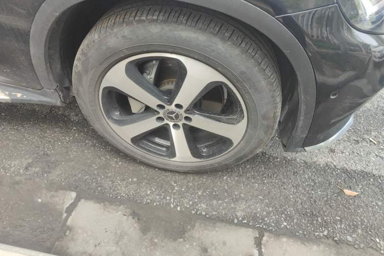 Used Mercedes-Benz GLC 2019 Facelift GLC 260 L 4MATIC Luxury Model Right Front Wheel Hub