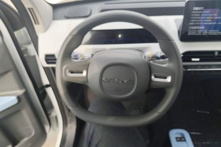 Used Geely Galaxy Panda 2024 Panda Mini 200km Endurance Bear