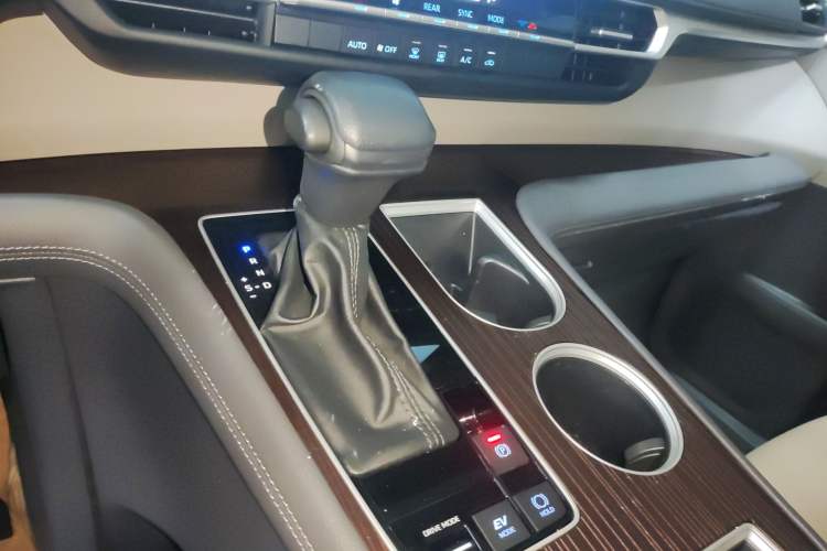 Used Toyota SIENNA 2021 2.5L Hybrid Comfort Edition