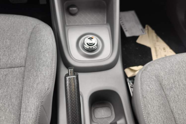 Used Wuling Hongguang New Energy 2024 All-Electric Model 300KM Practical Version