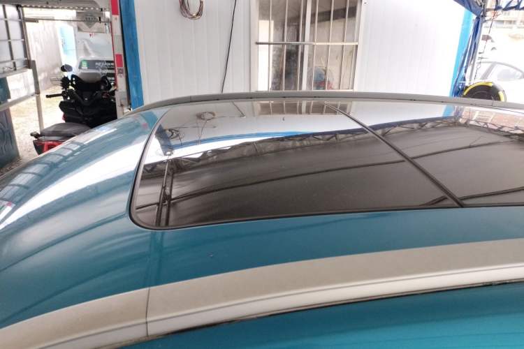 Used BAIC Senova X35 2016 1.5L Automatic Prestige Edition Roof