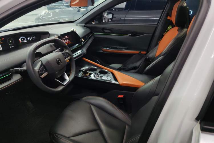 Used CHANGAN UNI-V 2022 1.5T Prestige Version
