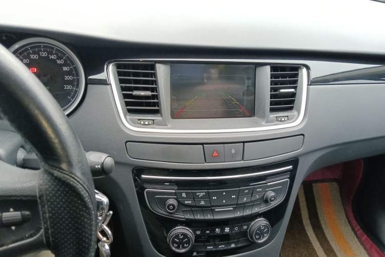 Used Peugeot 508 2015 2.0L Automatic Zhiyi Edition Audio And AC Panel