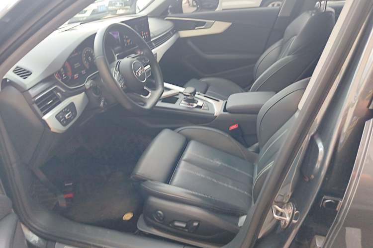 Used Audi A4L 2022 40 TFSI Luxury Dynamic Model
