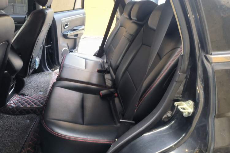 Used Haval H5 Classic 2013 ZhiZun Edition Green Silence 2.0T Manual Two-Wheel Drive Progressive Model