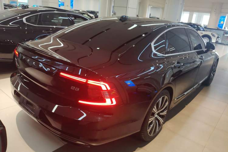 Used Volvo S90 2024 B5 Zhiyuan Luxury Edition
