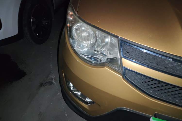 Used Wuling Hongguang 2013 1.2L S Comfort Model China IV Standard Right Front Headlight