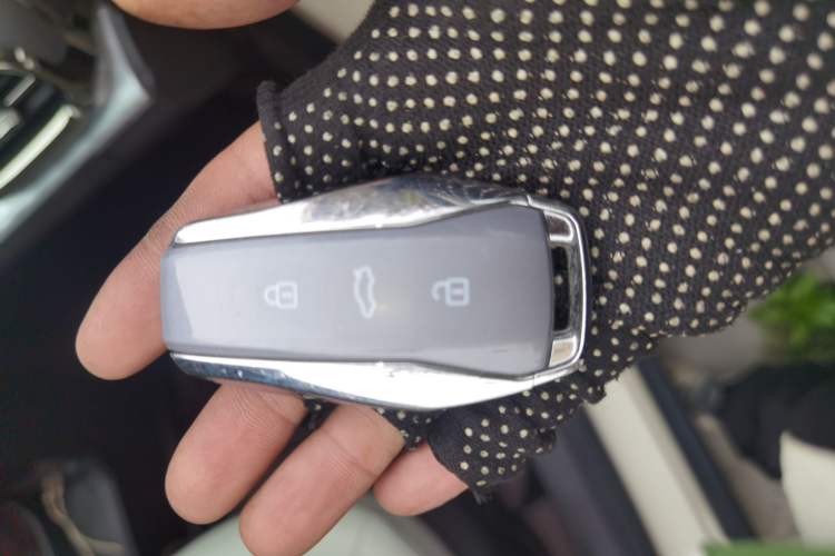 Used JAC Yiwei 3 2024 Zhiai Edition 505km Champion Version Vehicle Key