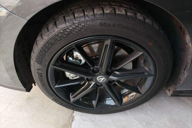 Used Changan UNI-V iDD 2023 ZhiDian iDD 1.5T 113km Smart & Fun Version
