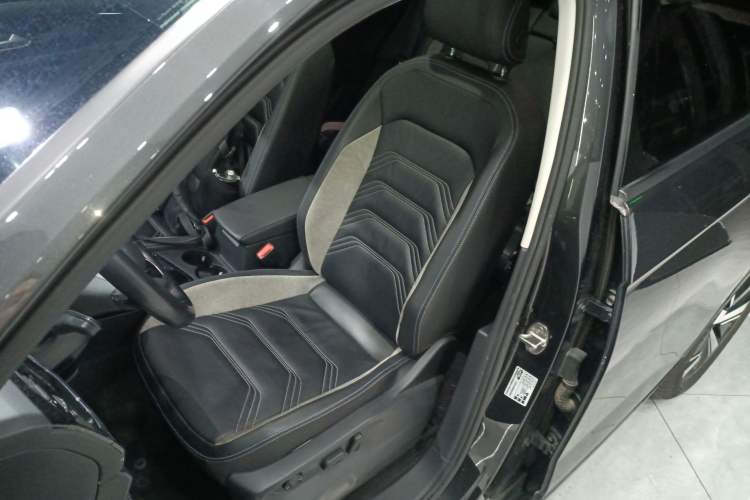 Used Volkswagen Tayron GTE Plug-in Hybrid 2020 1.4T Luxury Model Left Front Seat