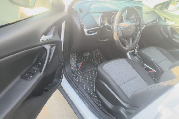 Used Chevrolet Trax 2019 Redline 335T CVT Trendy Version China VI Standard