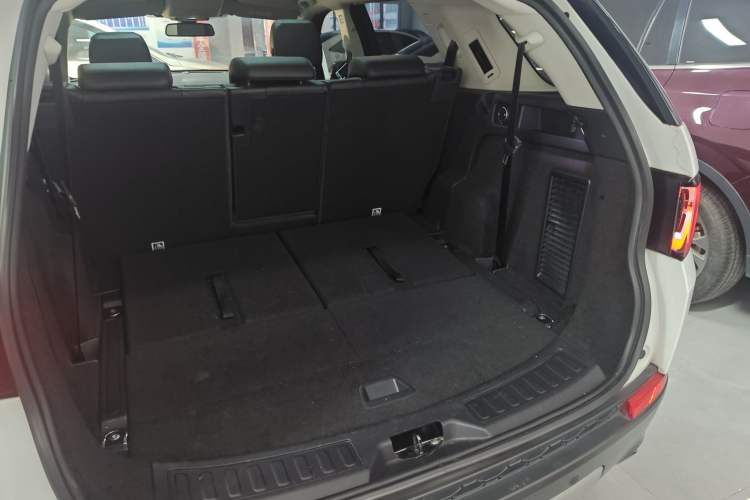 Used Land Rover Discovery Sport 2019 240 PS HSE Version China VI Standard