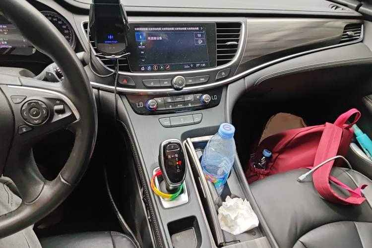 Used Buick LaCrosse 2019 28T Luxury Version Audio And AC Panel