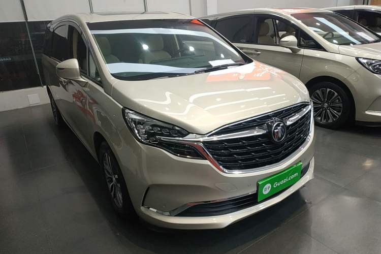 Used Buick GL8 2022 ES Landtrek 653T Luxury Edition