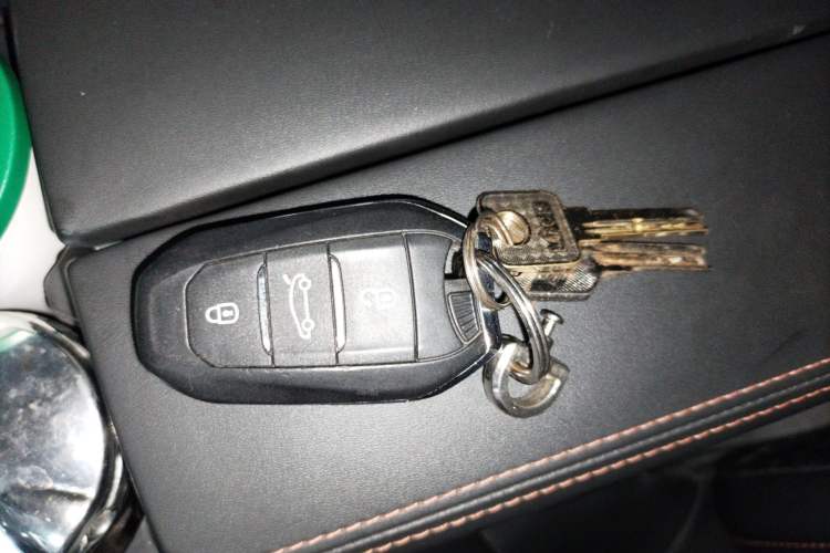 Used Peugeot 5008 2017 350THP 5-Seat Elite Edition