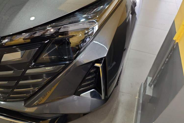 Used Changan UNI-Z 2025 1.5T Luxury Version