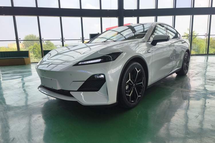 Used Deepal SL03 2025 Extended-Range Sporty Version