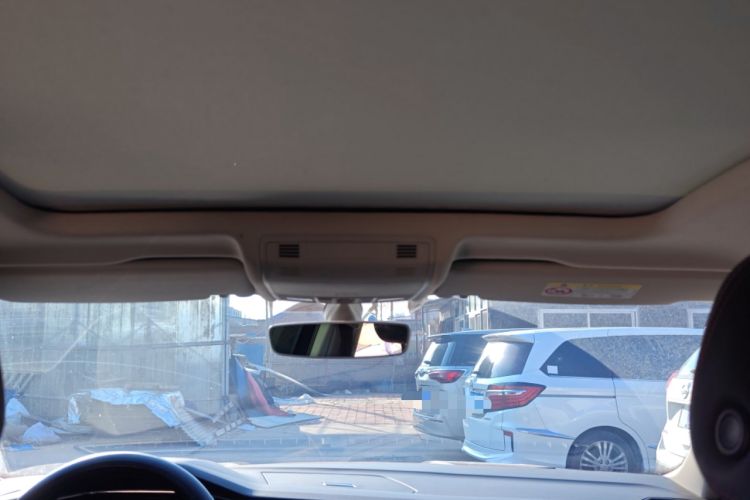 Used Volkswagen Tayron 2021 330TSI Two-Wheel Drive 30th Anniversary Edition Headliner