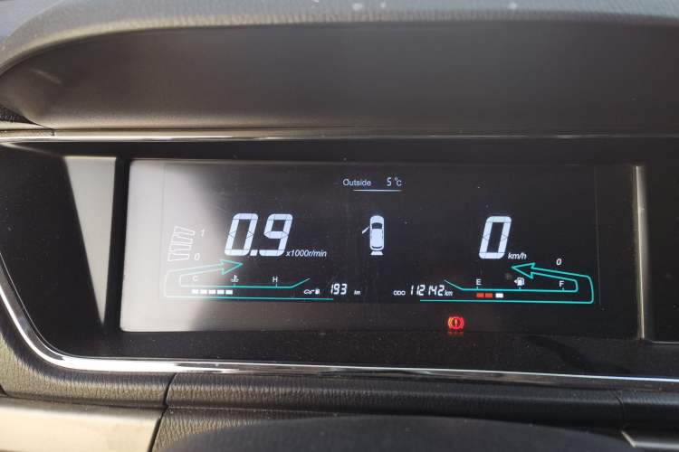 Used CHANGAN KAICHENG Oushang A600 2016 1.5L Manual Fashion 7-Seater Instrument Cluster