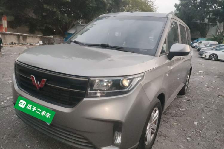 Used Wuling Hongguang PLUS 2019 1.5T Manual Luxury 7-Seater
