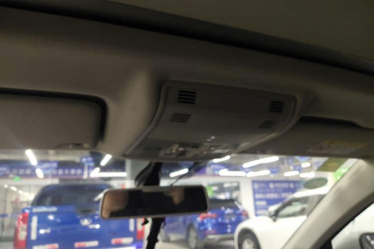 Used Volkswagen Tharu 2020 280TSI Two-Wheel Drive Luxury Edition China VI Standard