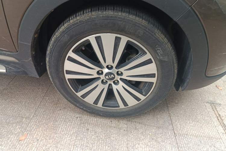 Used Kia Sportage R 2015 2.0L Automatic Two-Wheel Drive DLX Model