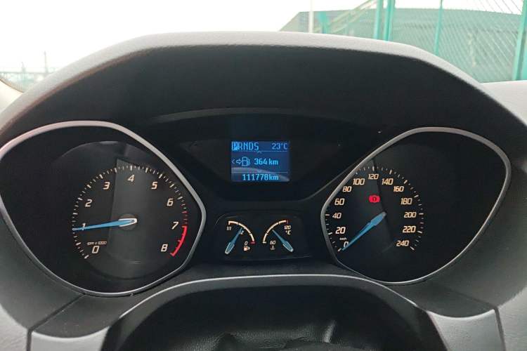 Used Ford Focus 2012 Sedan 1.6L Automatic Fashion Edition Odometer Close Up