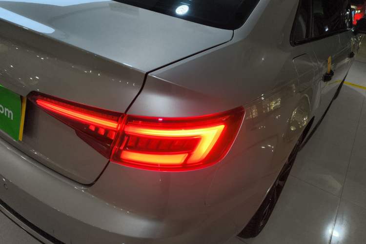 Used Audi A4L 2018 30th Anniversary Edition 40 TFSI Fashion Model