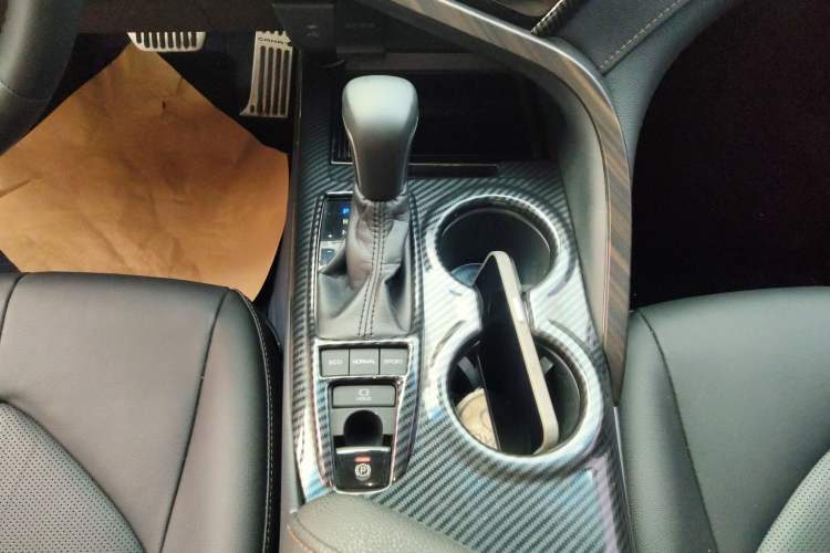 Used Toyota Camry 2018 2.5G Luxury Edition Gear Lever