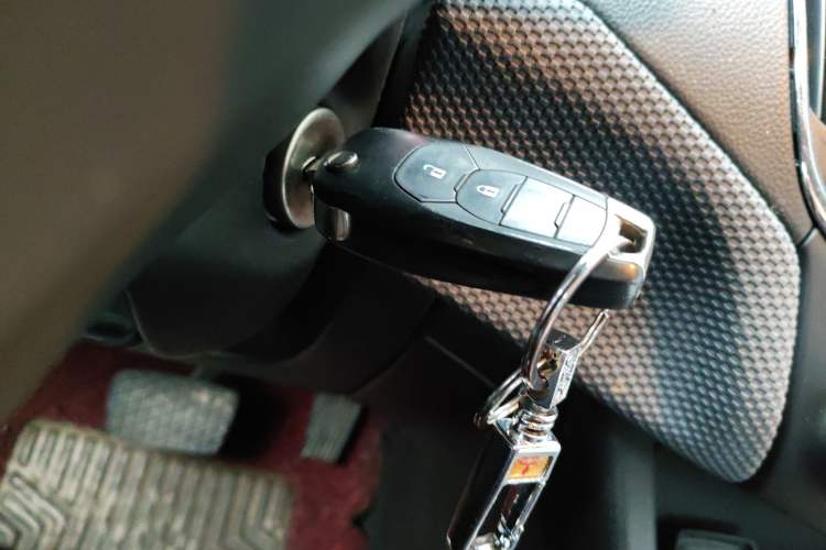 Used Chevrolet Cruze 2017 1.5L Automatic Pioneer Sunroof Edition
