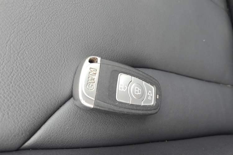 Used Haval H6 2015 Revised Version Sport Edition 1.5T Manual Transmission Two-Wheel Drive Elite Grade