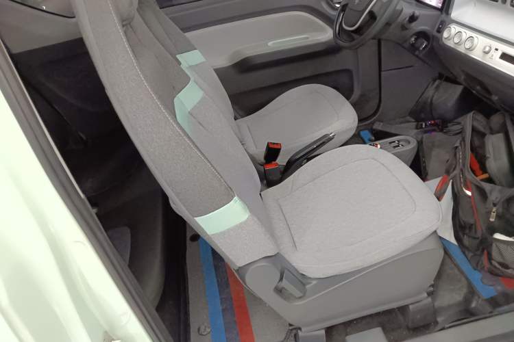 Used Wuling Hongguang MINIEV 2021 Macaron Fashion Model Lithium Iron Phosphate
