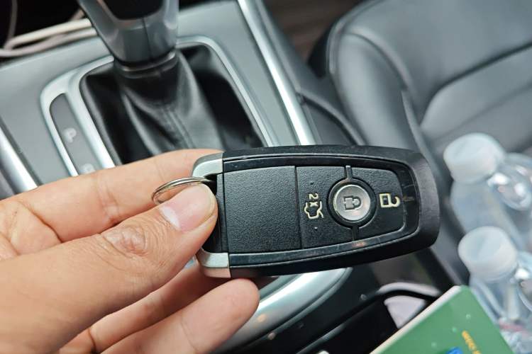 Used Ford Edge 2018 EcoBoost 245 Two-Wheel-Drive Titanium 7-Seater China V Standard