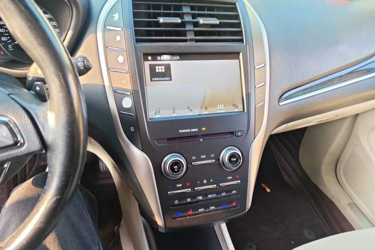 Used Lincoln MKC 2014 2.0T Four-Wheel Drive Prestige Edition Audio And AC Panel