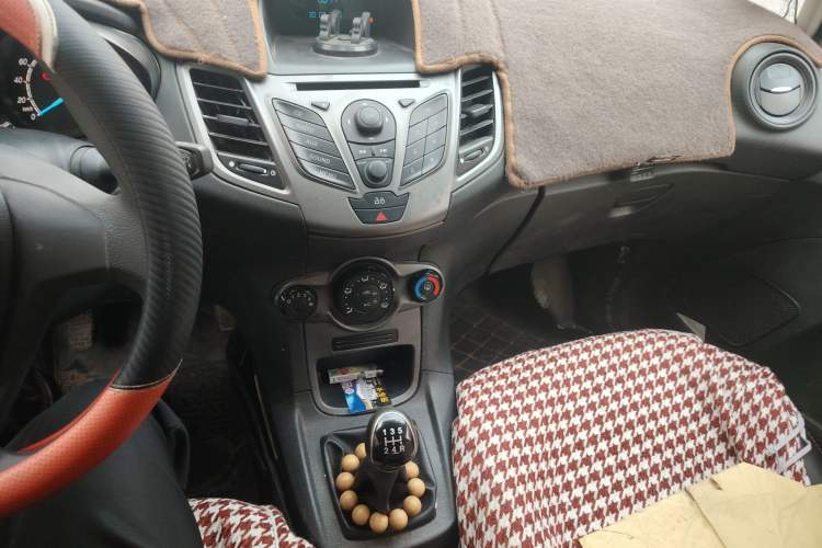 Used Ford Fiesta 2013 Hatchback 1.5L Manual Fashion Edition
