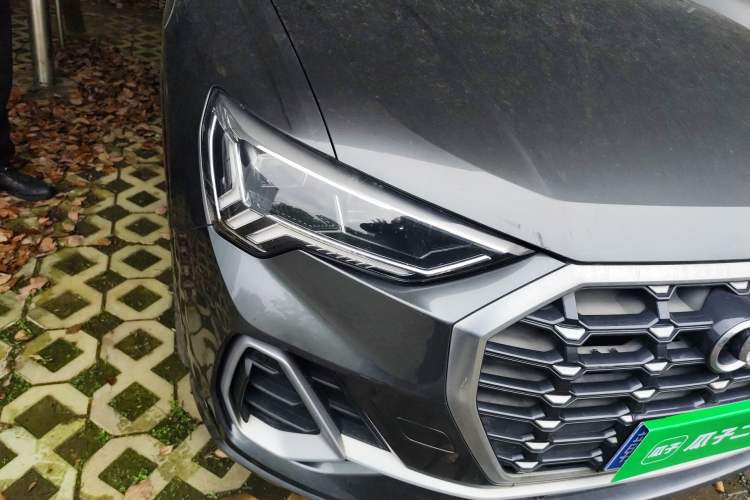 Used Audi Q3 2019 40 TFSI Fashion Dynamic Model