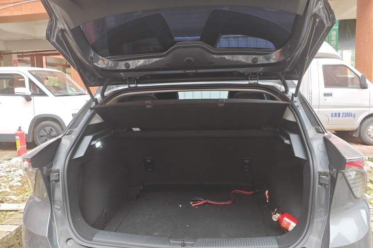 Used MG 4 EV 2023 415 km Range Sea-Faring Champion Edition Trunk