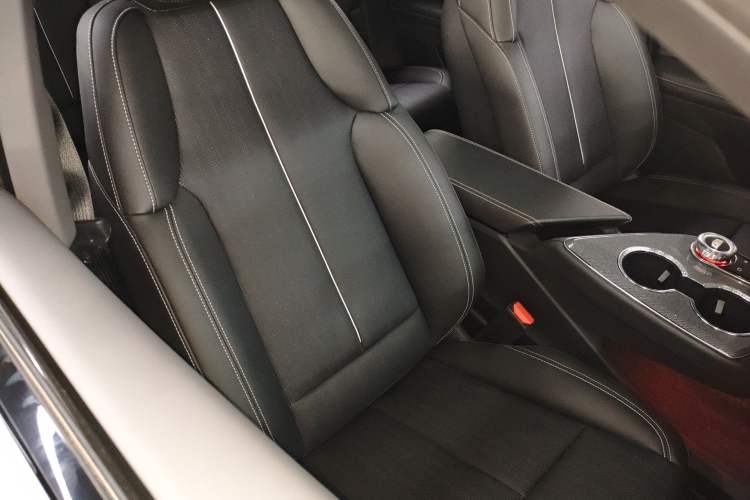 Used Cadillac OPTIQ 2024 Standard Range Version