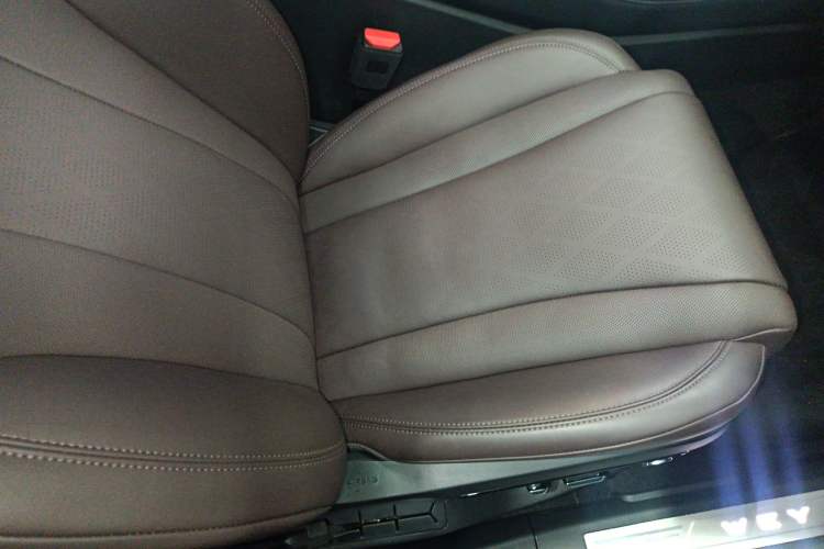 Used Wey Mocha New Energy 2024 Hi4 Four-Wheel Drive Long-Range Version
