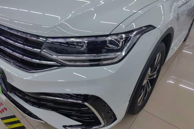 Used Volkswagen Tiguan L 2024 Outstanding Model 330TSI Automatic Two-Wheel Drive R-Line Dragon Glory Edition