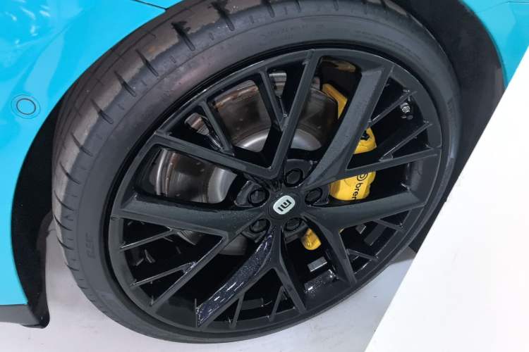 Used Xiaomi Auto SU7 2024 Four-Wheel Drive Ultra-Long Range Advanced Intelligent Driving Max Edition Exterior 4