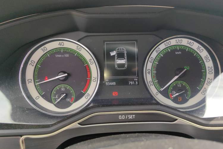 Used Skoda Superb 2018 TSI330 DSG Comfort Edition China V Standard Instrument Cluster