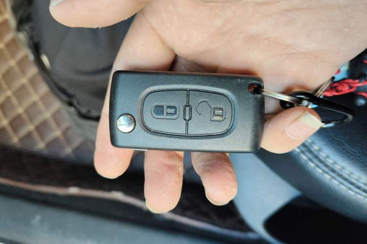 Used Citroen C-Quatre 2013 Facelifted CROSS 1.6L Automatic Vehicle Key