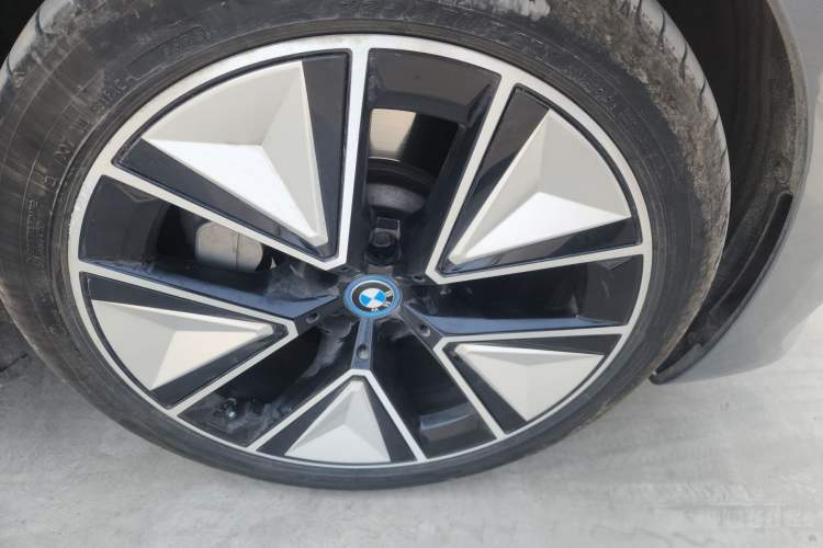 Used BMW i3 2023 eDrive 40 L Midnight Sports Package
