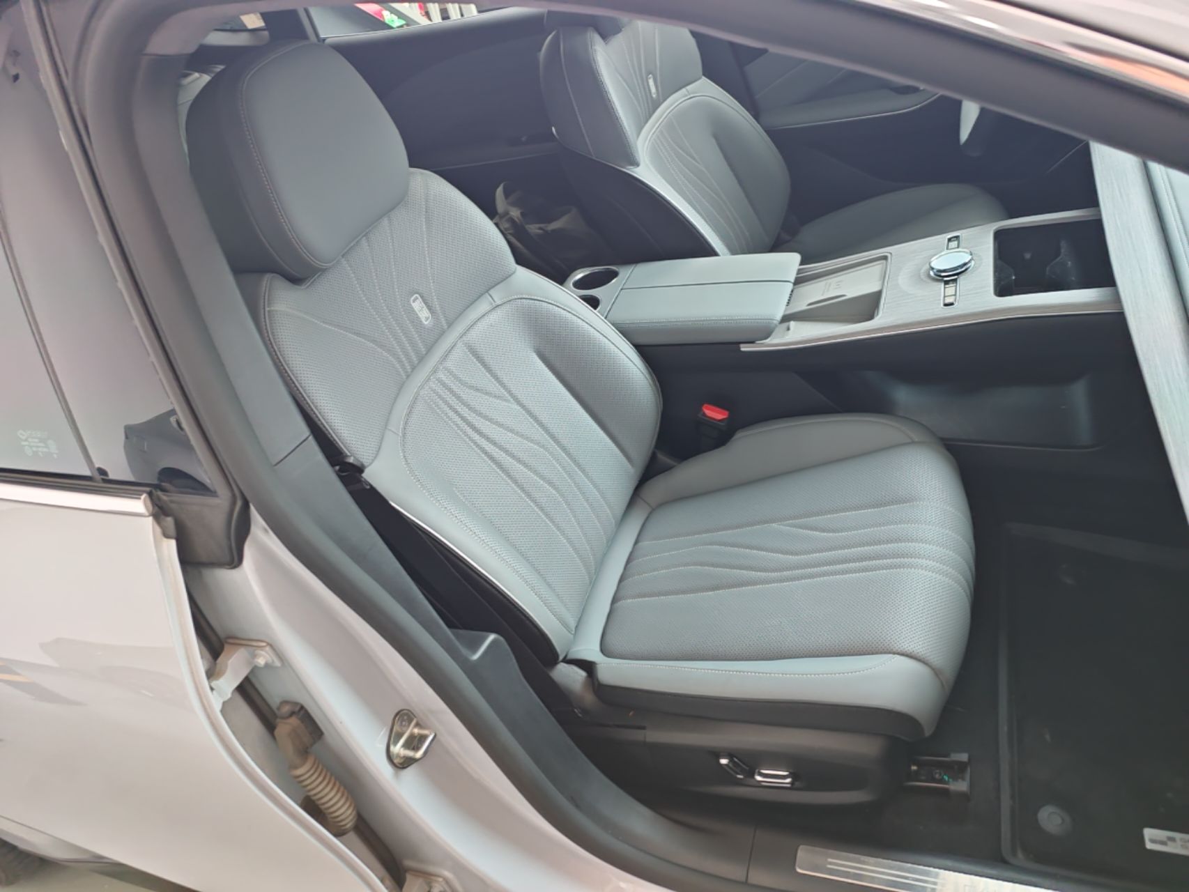 Geely Galaxy E8 2024 550 km Range Rear-Drive MAX — снимка 19