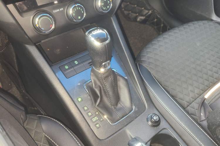 Used Skoda Octavia 2019 TSI230 DSG Luxury Edition Station Wagon China V Standard