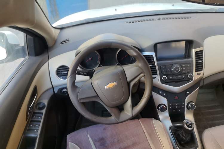 Used Chevrolet Cruze 2015 1.5L Classic SL MT