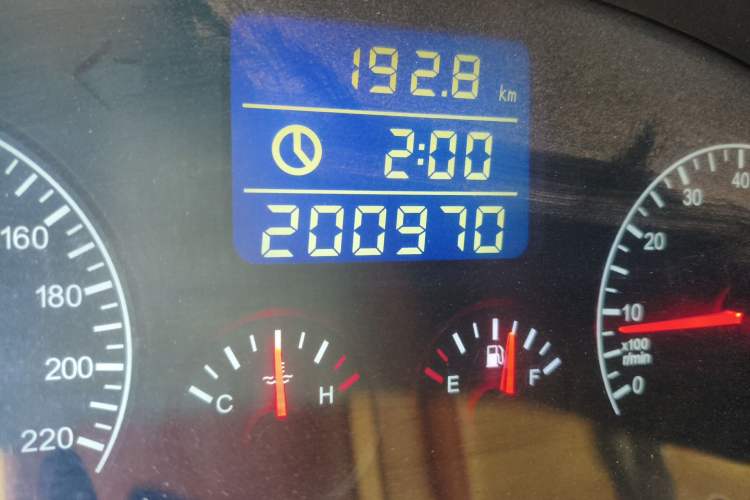 Used Chery Tiggo 2012 Elite Edition 1.6S Manual Luxury Model Odometer Close Up