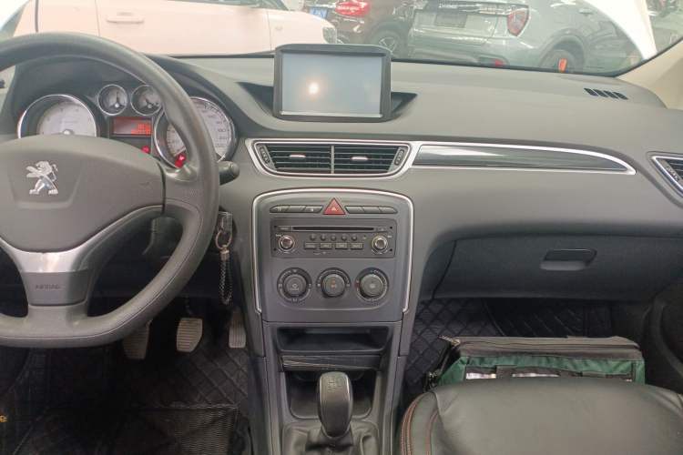 Used Peugeot 308 2014 Enjoy Edition Classic 1.6L Manual YouShang Model
