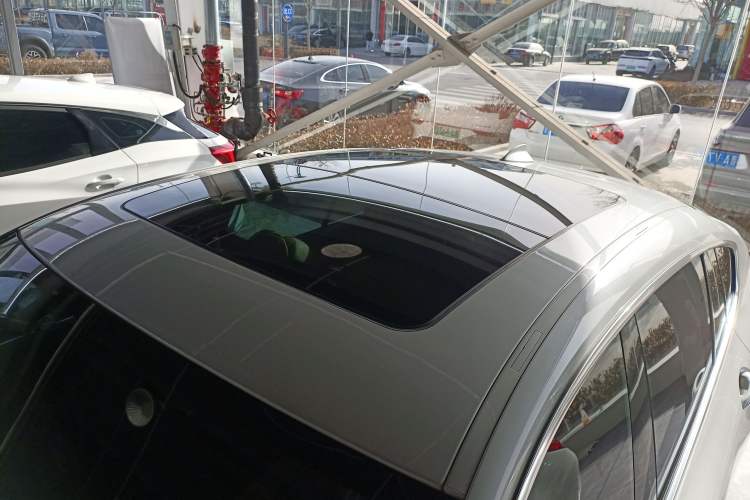 Used BMW 5 Series GT 2017 528i Leading Model
